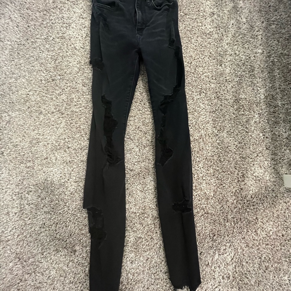 Black American Eagle ripped jeans